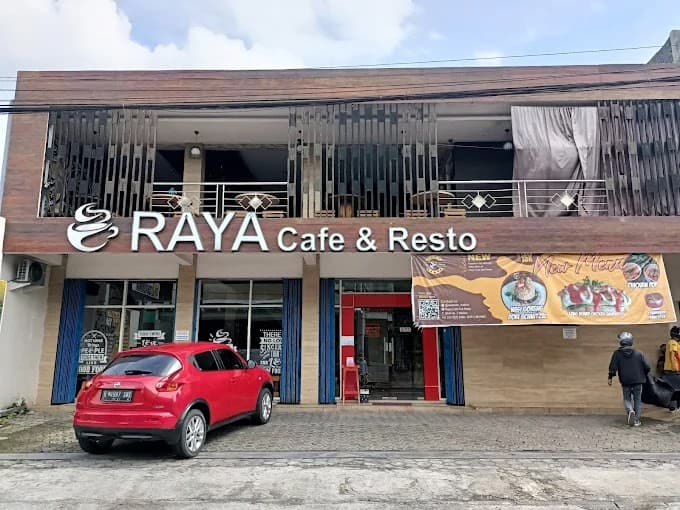 Raya Cafe and Resto Madiun